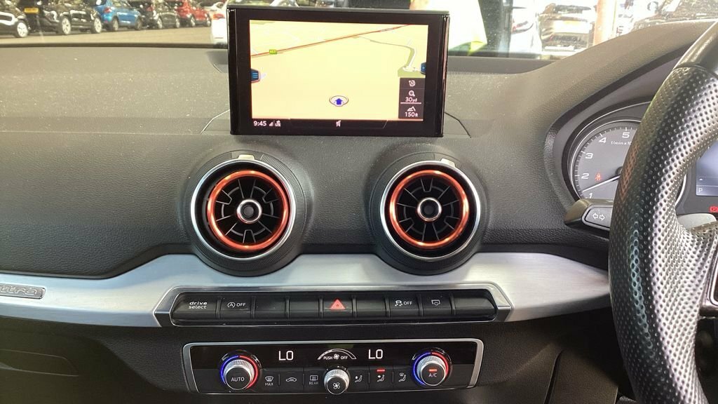 Audi SQ2 Suv Silver #2