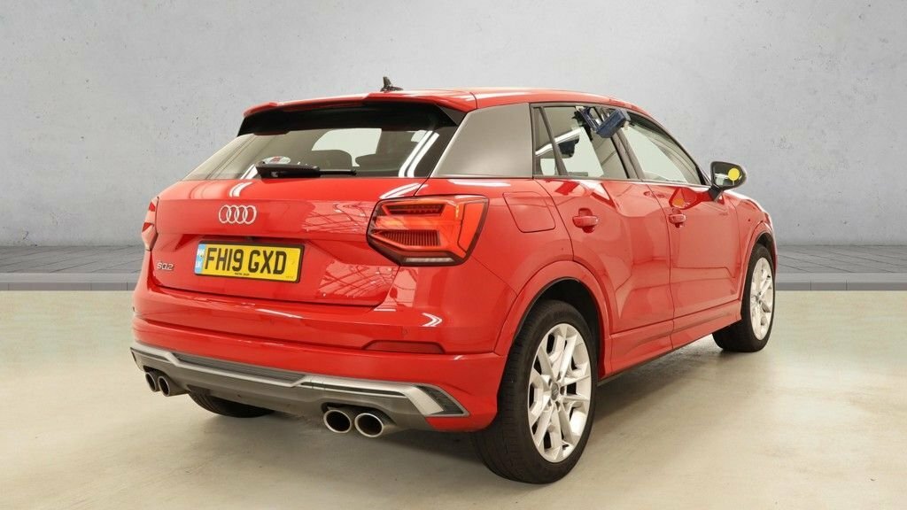 Audi SQ2 Suv Red #5
