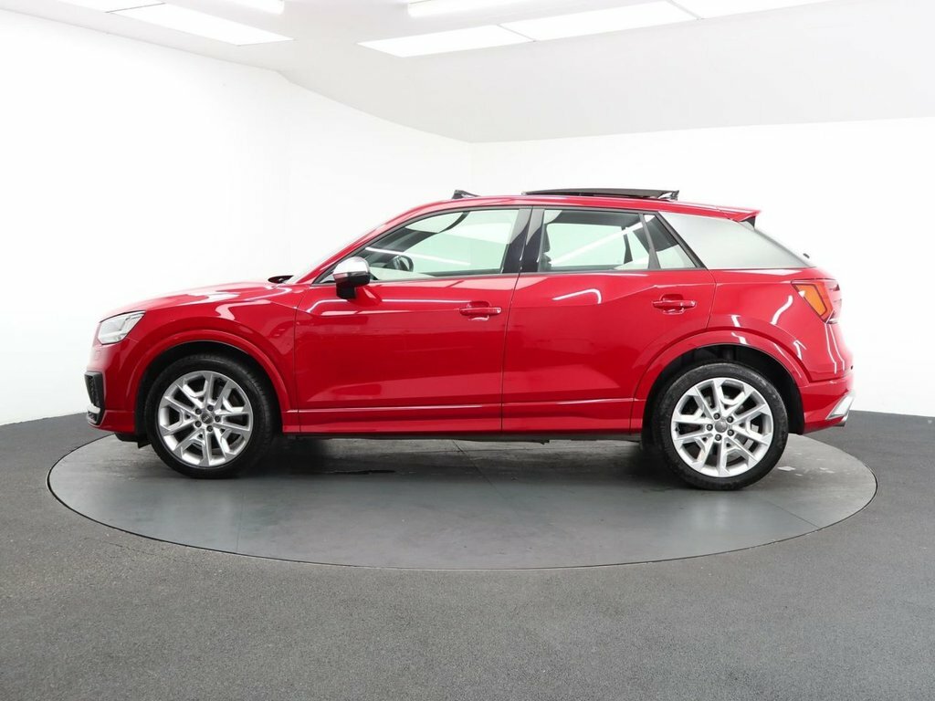 Audi SQ2 Suv Red #5