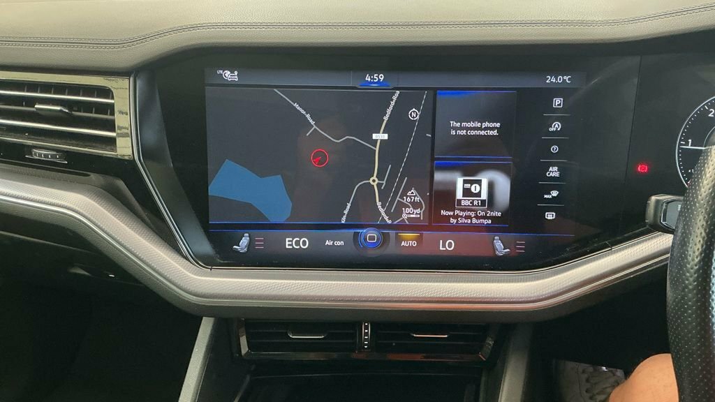 Volkswagen Touareg 3L Black Edition Black #2
