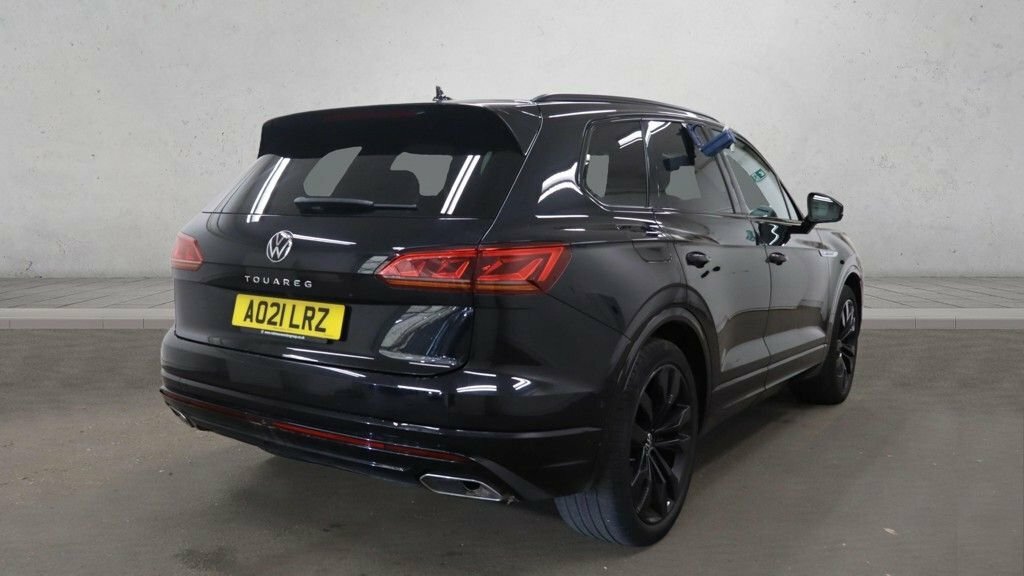 Volkswagen Touareg 3L Black Edition Black #5