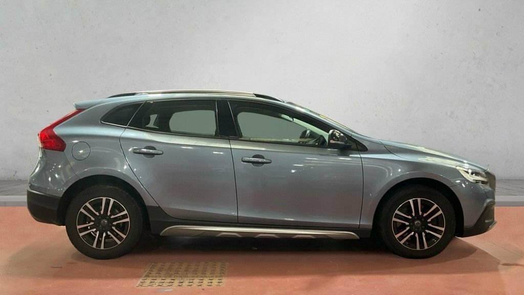 Volvo V40 Cross Country 2L Nav Plus Blue #6