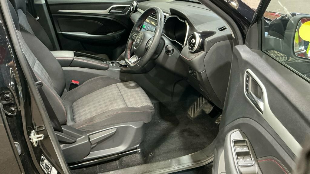 MG ZS Suv Black #2
