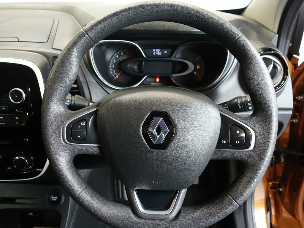 Renault Captur 0.9L Play Orange #3