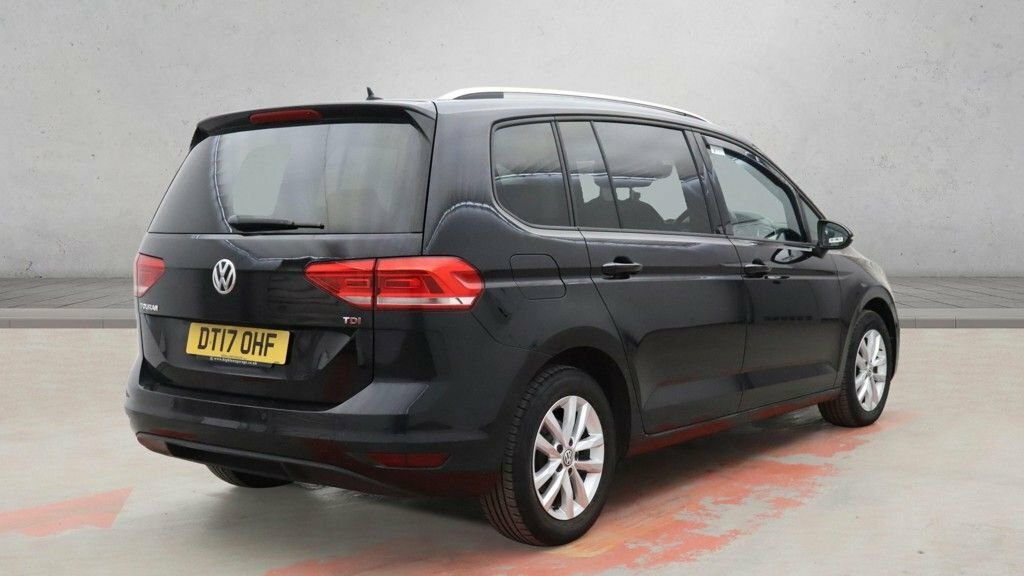 Volkswagen Touran 1.6L Se Family Black #6