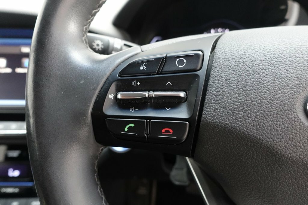 Hyundai Ioniq 1.6 Gdi Hybrid Premium Se Dct 2017 Grey #21