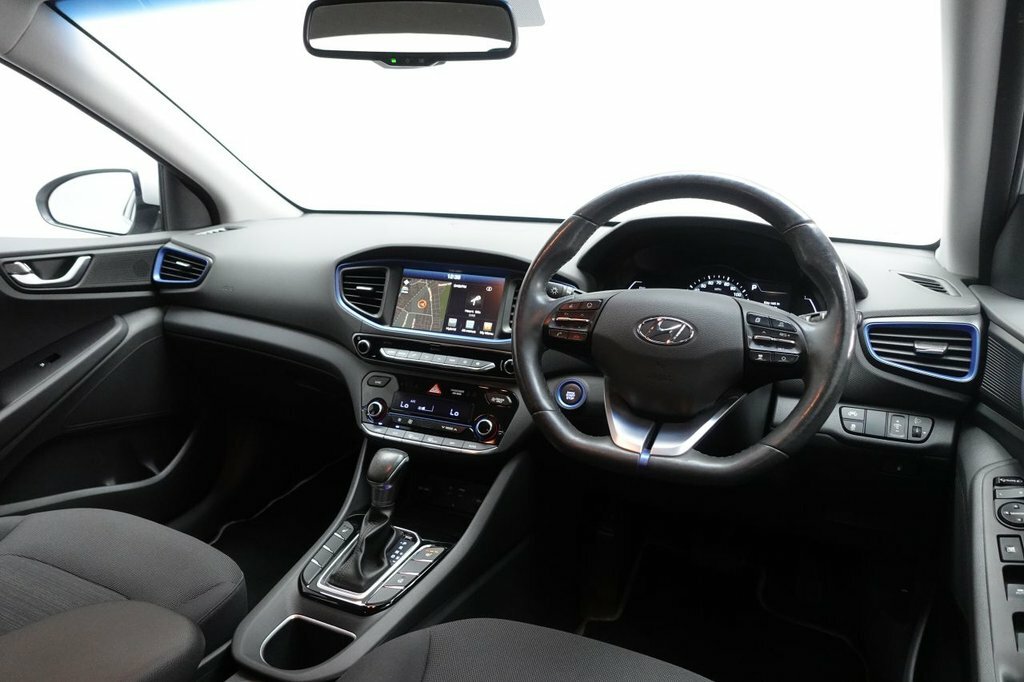 Hyundai Ioniq 1.6 Gdi Hybrid Premium Se Dct 2017 Grey #11