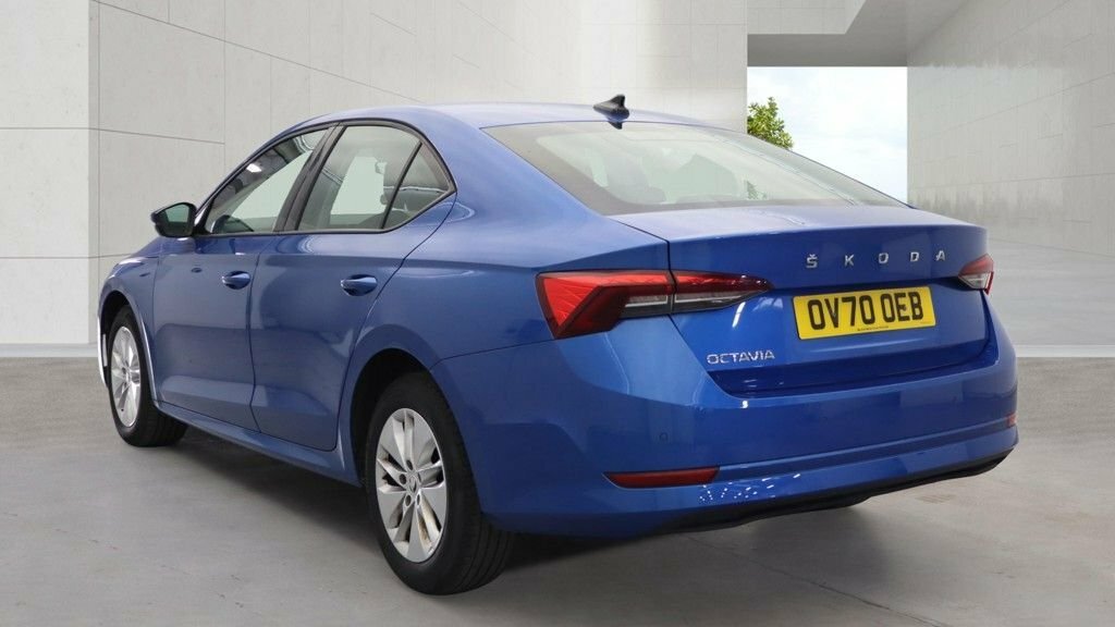 Skoda Octavia 2L Se Technology Blue #3