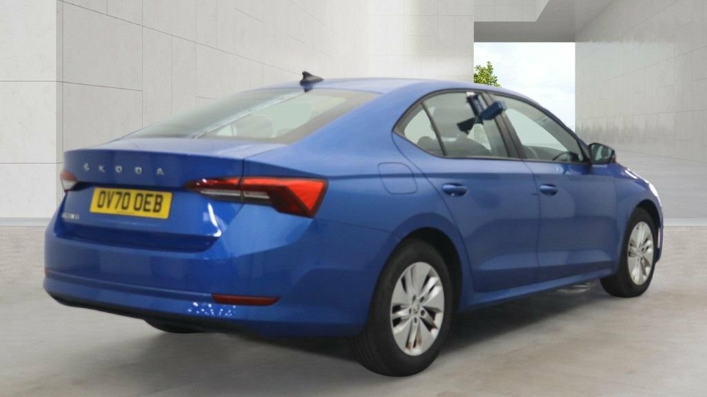 Skoda Octavia 2L Se Technology Blue #4