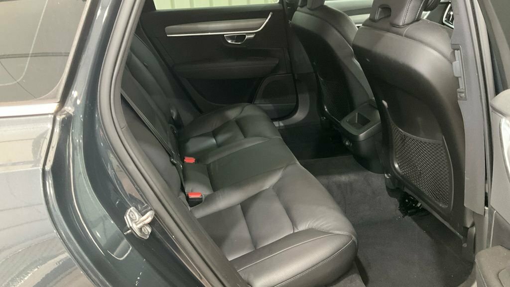 Volvo V90 2.0 T4 Momentum Plus Geartronic Estate Grey #7