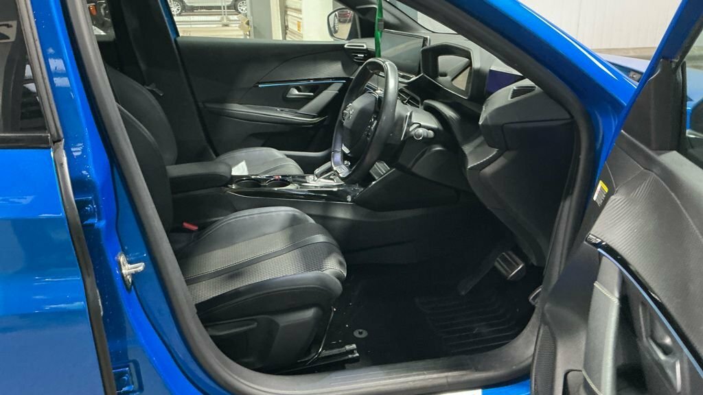 Peugeot 208 1.2 Puretech Allure Eat Euro 6 Ss White #2