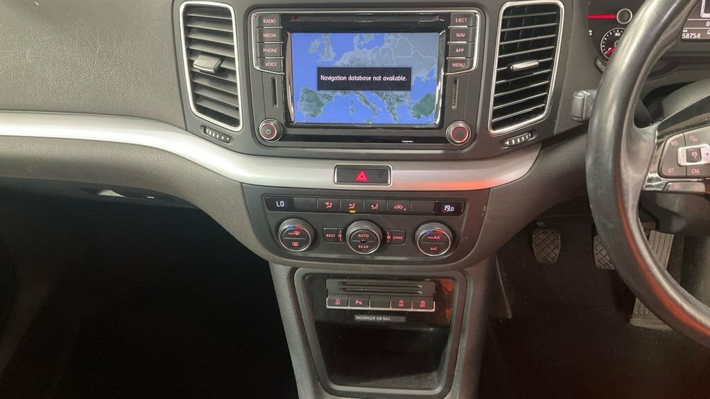 Volkswagen Sharan 1.4L Se Nav Silver #3