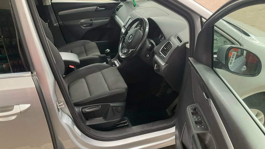 Volkswagen Sharan 1.4L Se Nav Silver #2