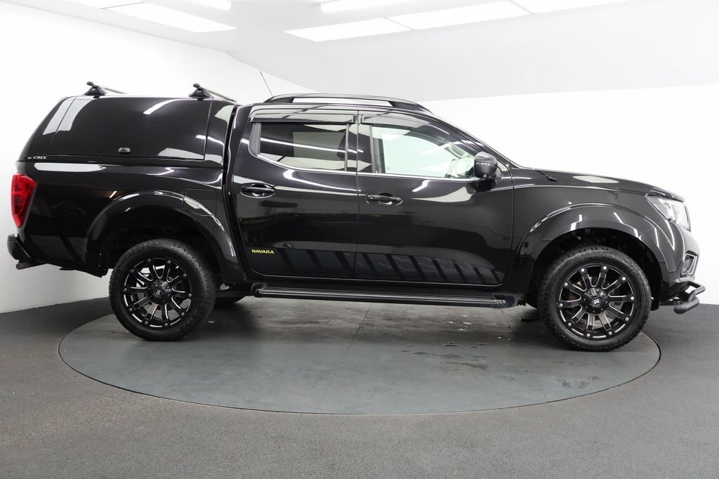 Nissan Navara 2.3L N-guard Black #6