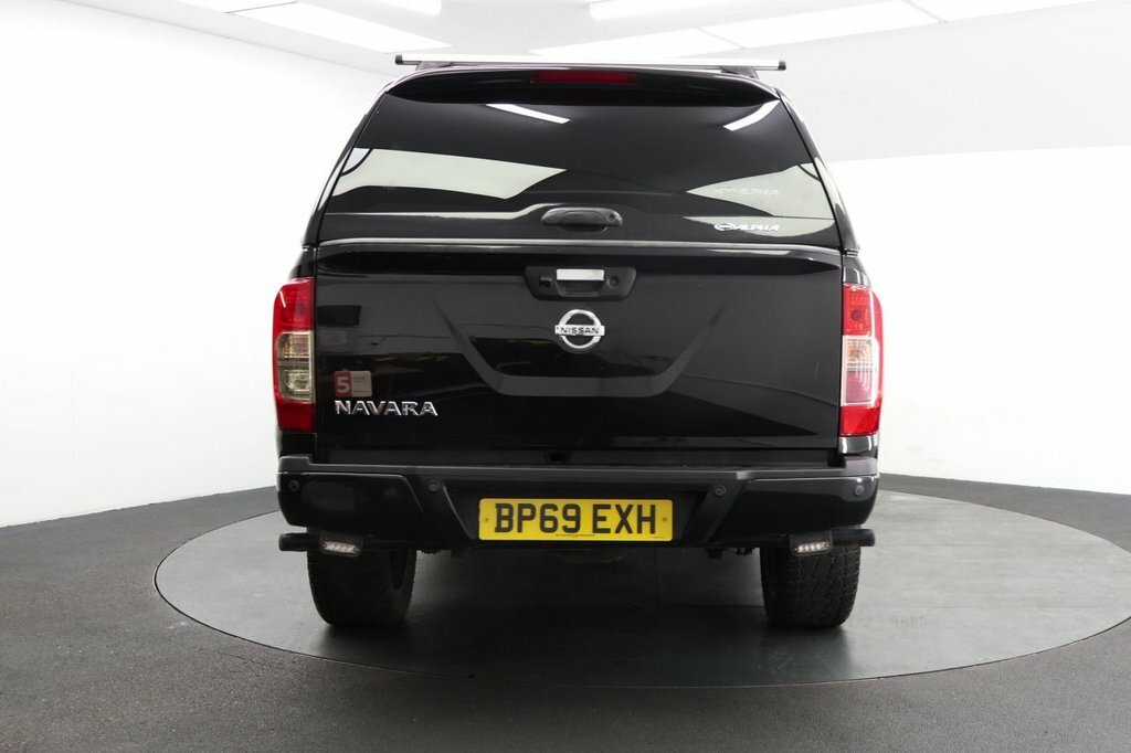 Nissan Navara 2.3L N-guard Black #4