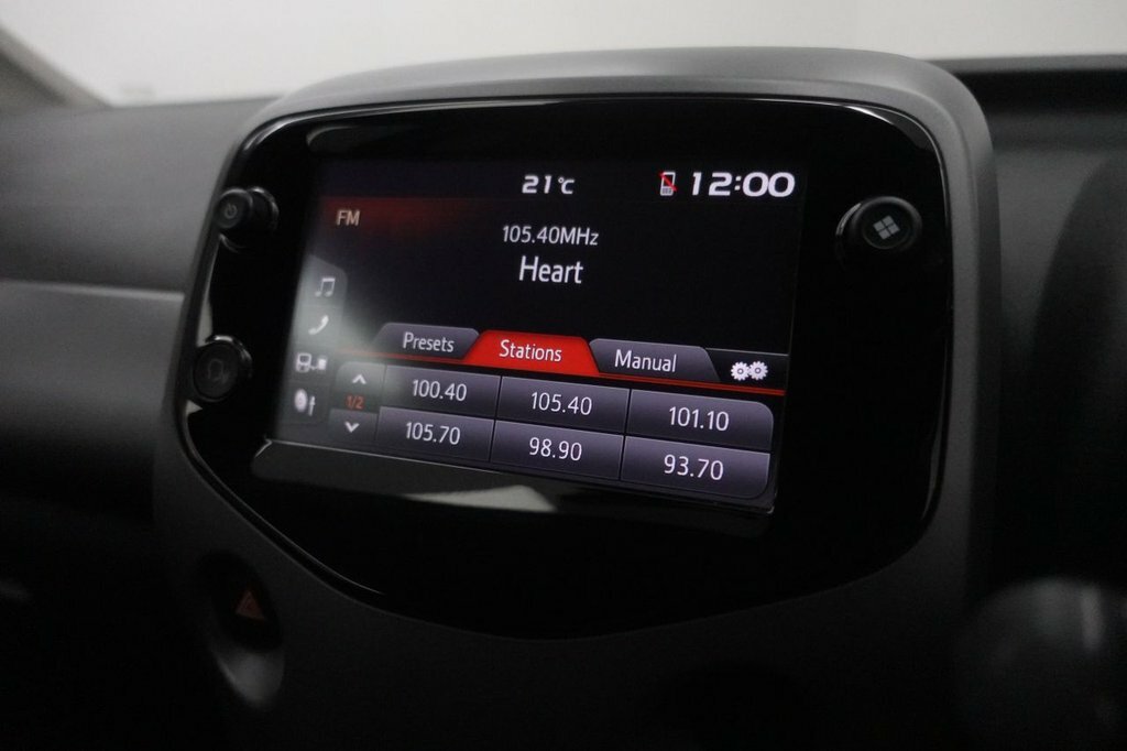 Toyota Aygo Vvt-i X-trend Red #24