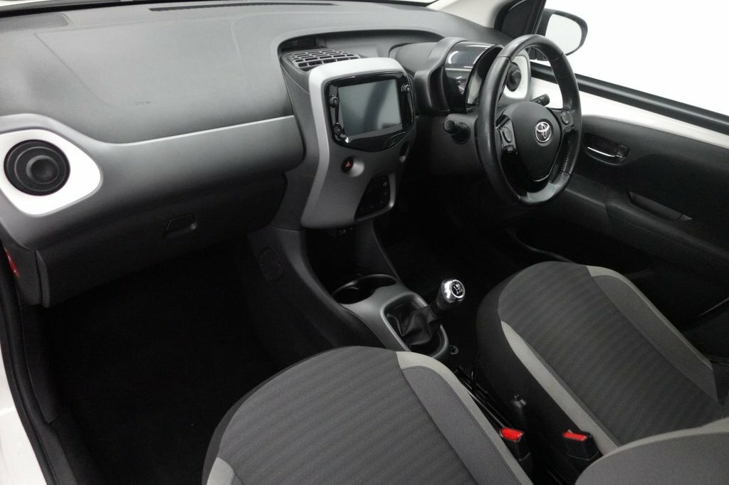 Toyota Aygo Vvt-i X-trend Red #13