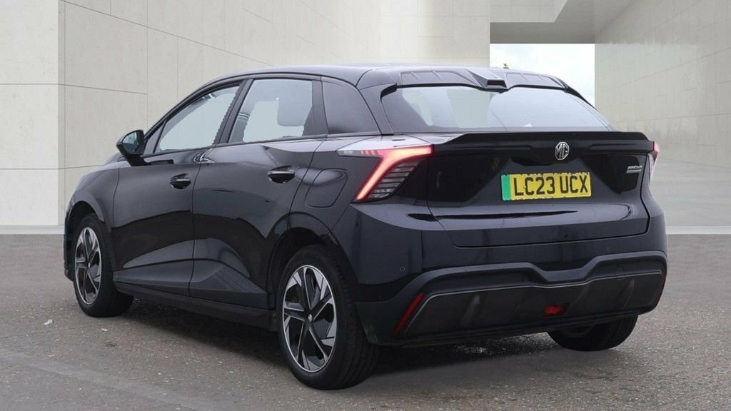 MG MG4 Hatchback Black #3