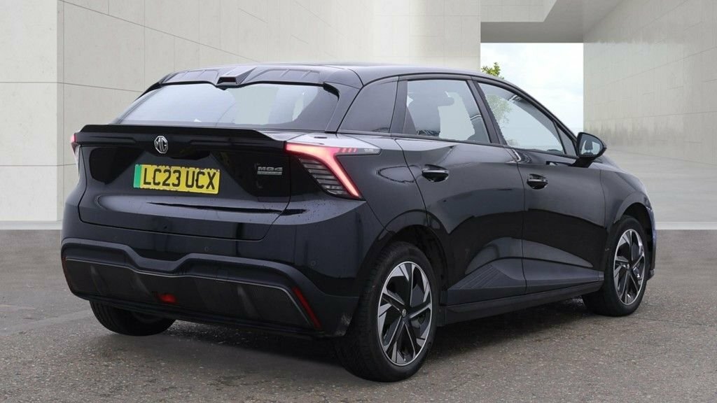 MG MG4 Hatchback Black #4
