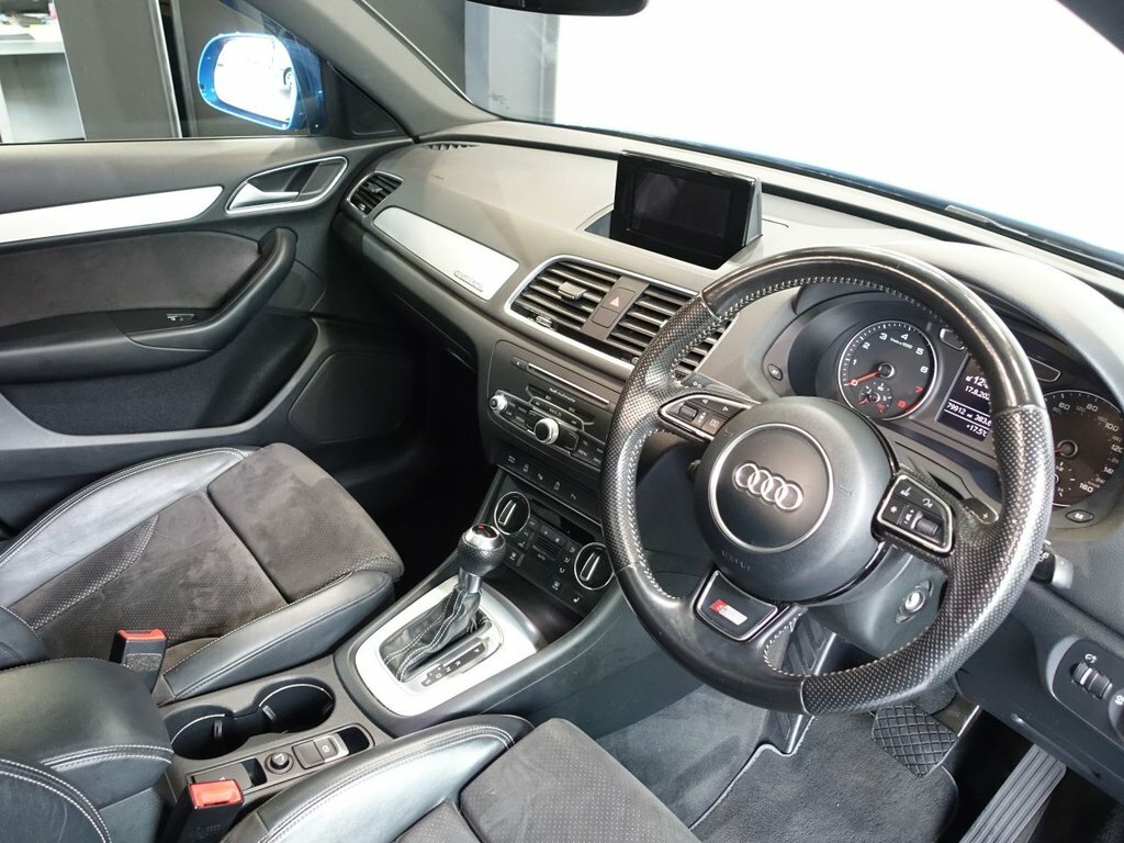 Audi Q3 2L S Line Plus Blue