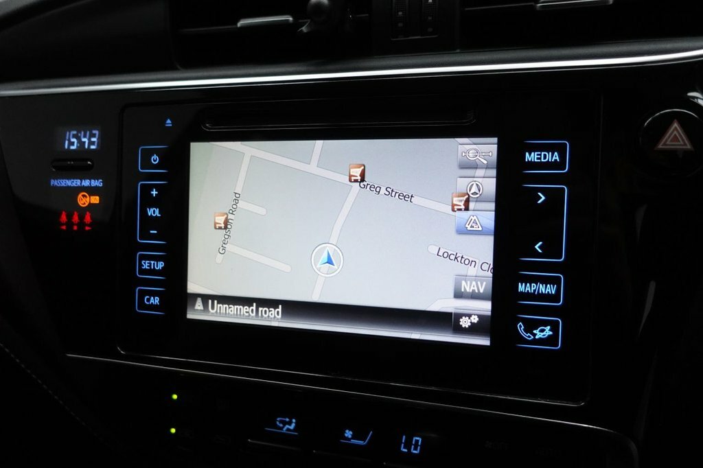 Toyota Auris 1.2L Business Edition Blue #2