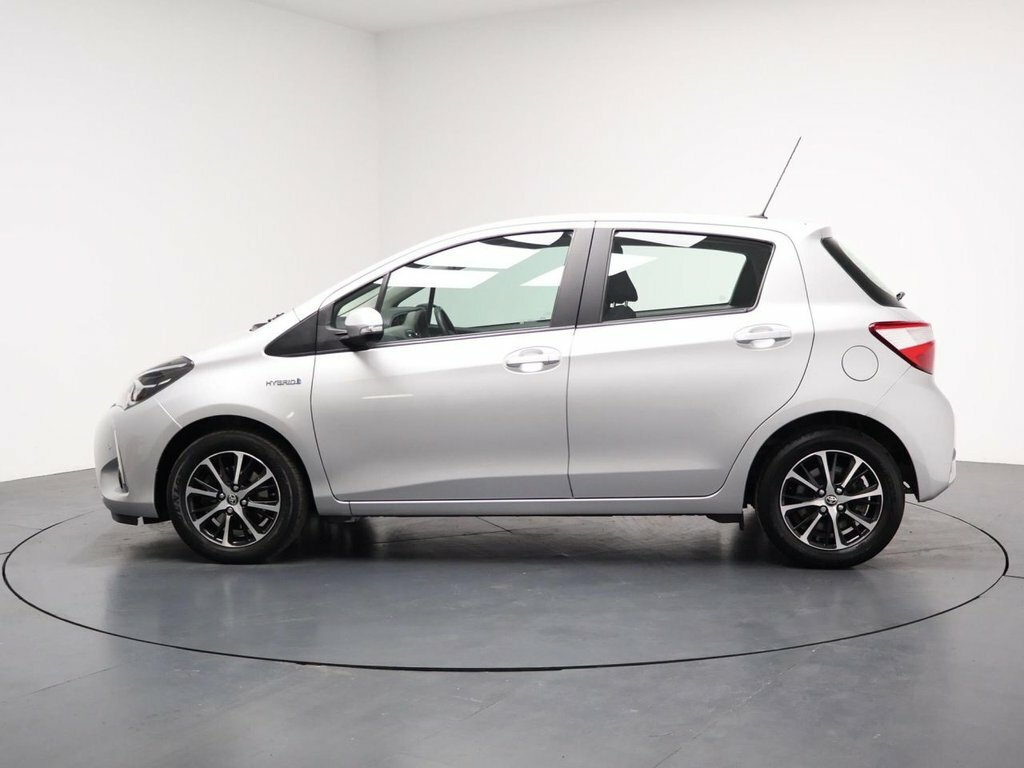 Toyota Yaris 1.5L Icon Tech Silver #6