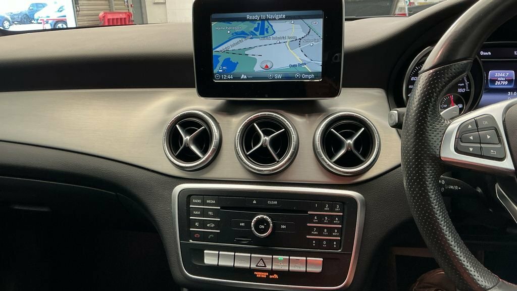 Mercedes-Benz CLA Class 2.1L Amg Line Black #2