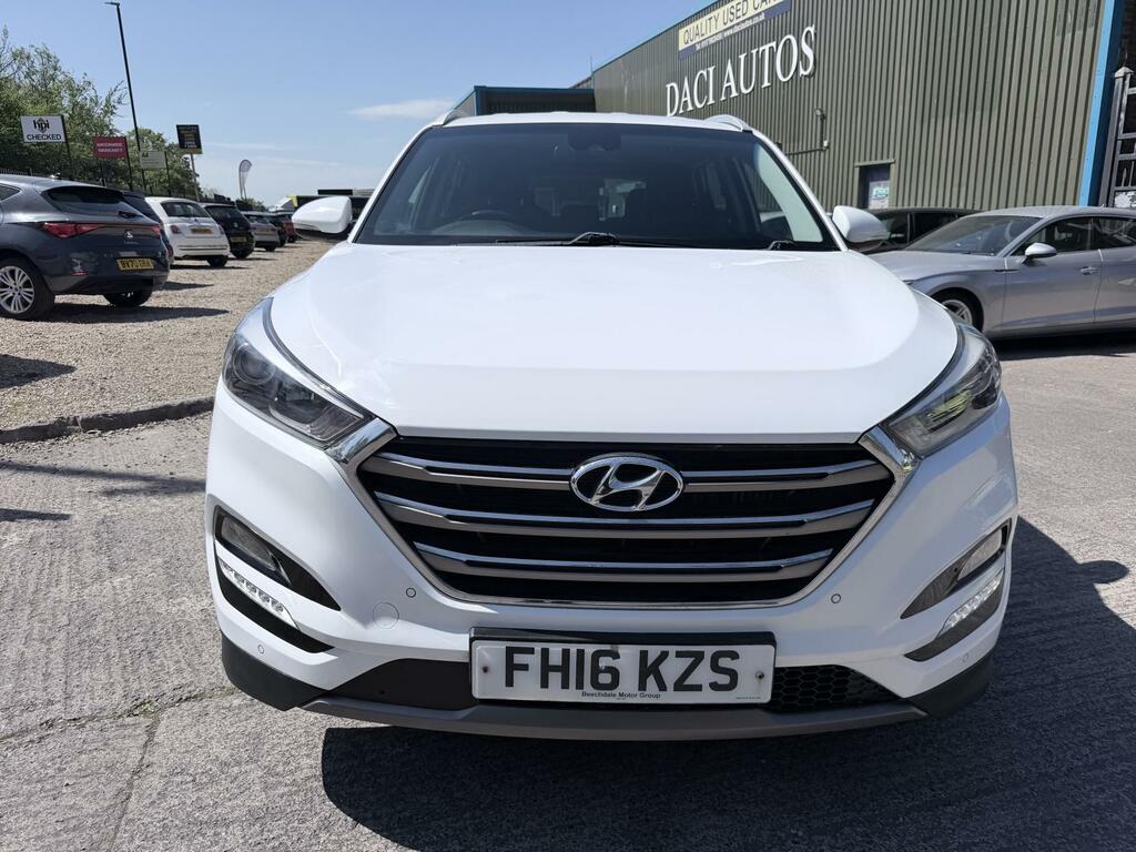 Hyundai Tucson 2.0 Crdi Premium Suv 4Wd Euro 6 1 FH16KZS White #2