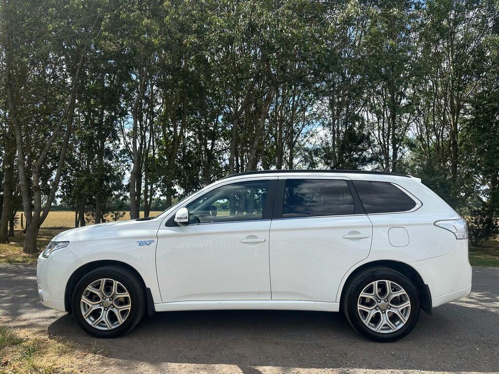 Mitsubishi Outlander 2.0H 12Kwh Gx4hs Cvt 4Wd Euro 5 Ss White #4