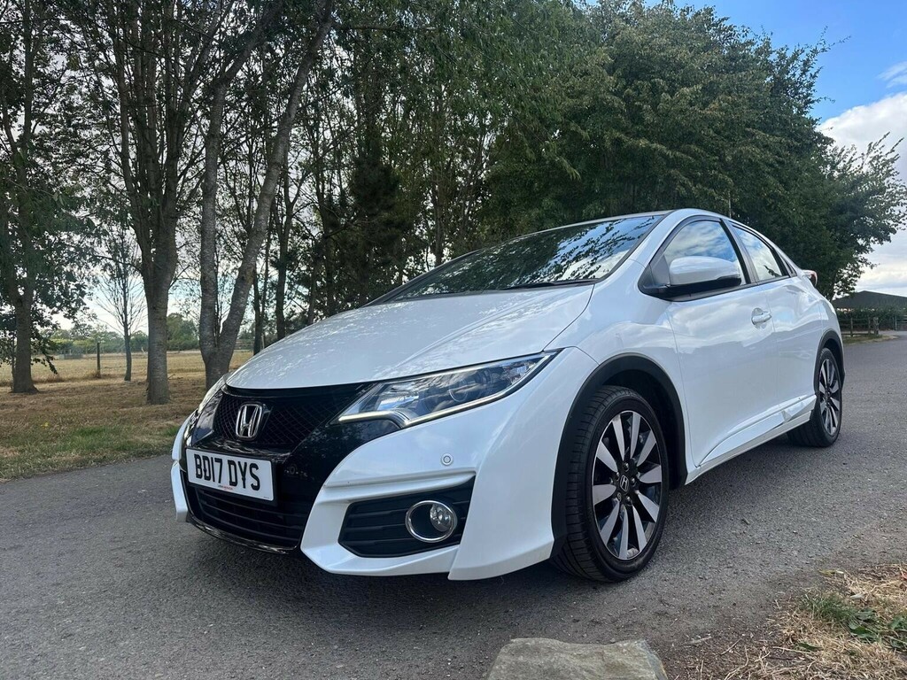 Honda Civic Hatchback 1.8 I-vtec Se Plus Navi Euro 6 Ss 5 White #3