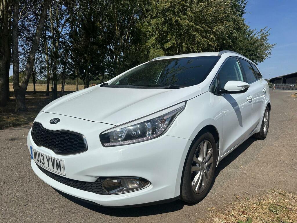 Kia Ceed 1.6 Crdi Ecodynamics 3 Sportswagon Euro 5 Ss White #3