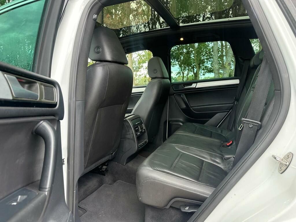 Volkswagen Touareg 3.0 Tdi V6 Bluemotion Tech R-line Suv T Black #19