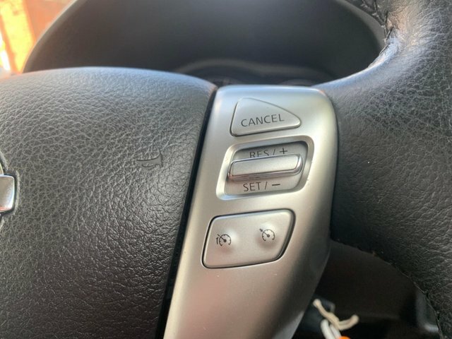 Nissan Note Acenta Premium #34