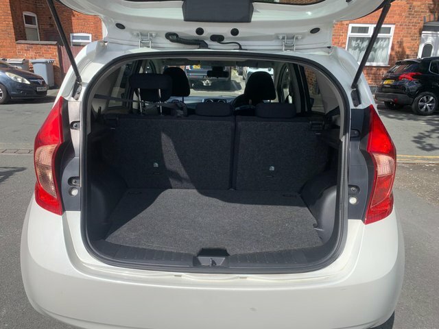 Nissan Note Acenta Premium #21