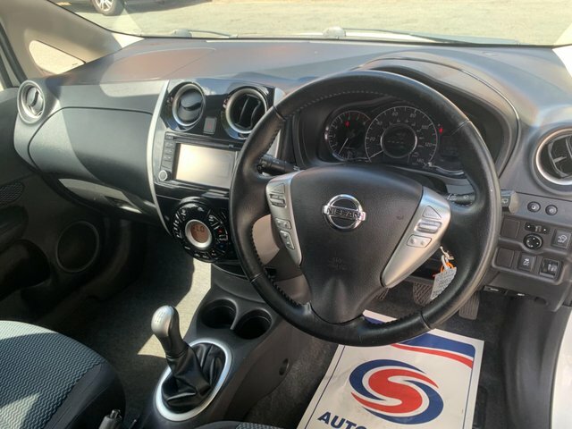 Nissan Note Acenta Premium #31