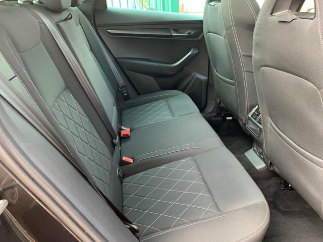 Skoda Karoq 1.5 Tsi Act Se L Suv Dsg Euro 6 Ss Black #20