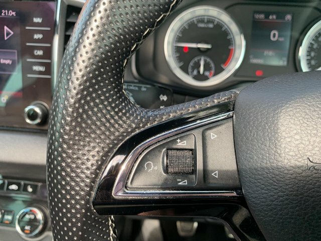 Skoda Karoq 1.5 Tsi Act Se L Suv Dsg Euro 6 Ss Black #24