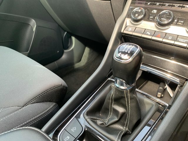 Skoda Karoq 1.5 Tsi Act Se L Suv Dsg Euro 6 Ss Black #13