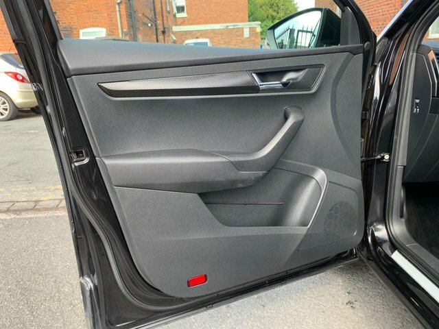 Skoda Karoq 1.5 Tsi Act Se L Suv Dsg Euro 6 Ss Black #26