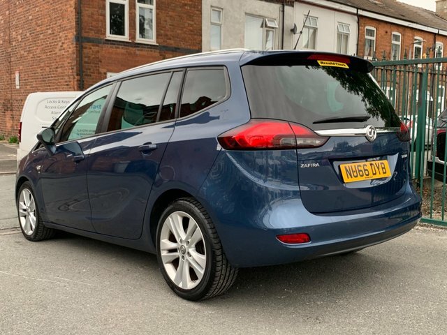 Vauxhall Zafira Tourer Manual Blue #4