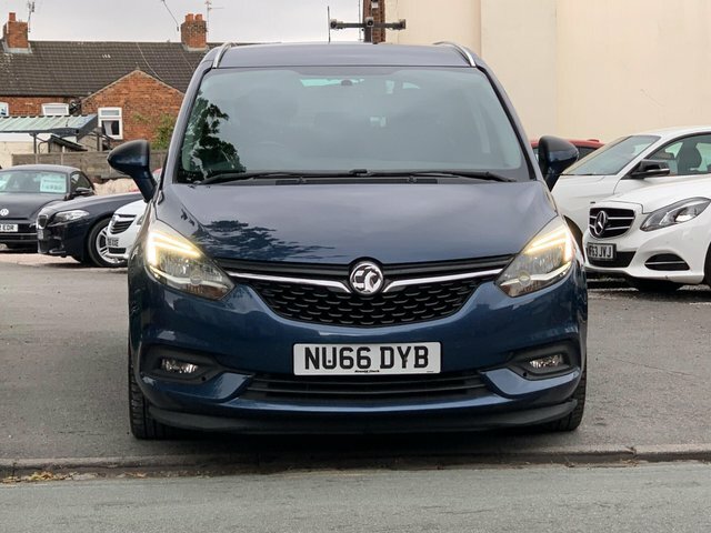 Vauxhall Zafira Tourer Manual Blue #2