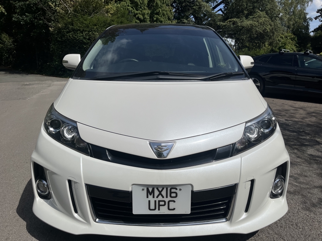 Toyota Estima Mpv White #2