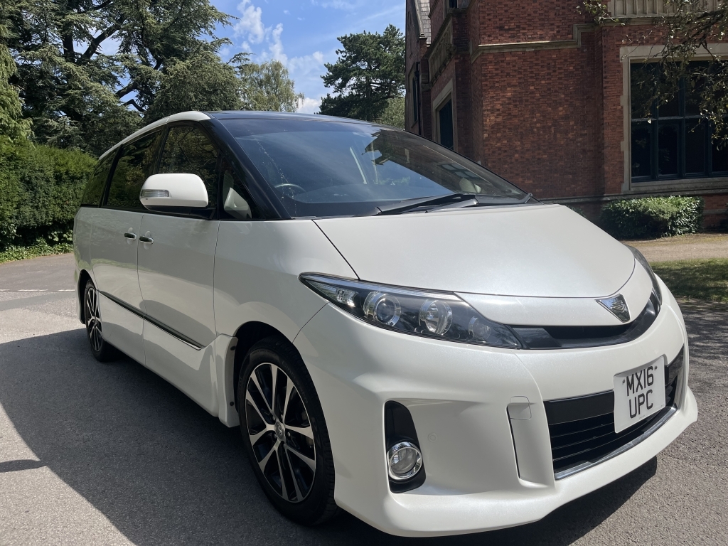 Toyota Estima Mpv White