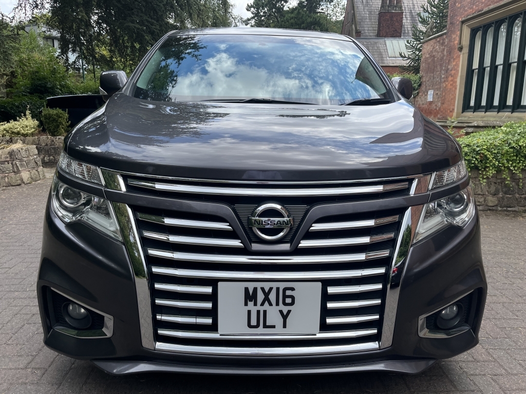 Nissan Elgrand Mpv Grey #3
