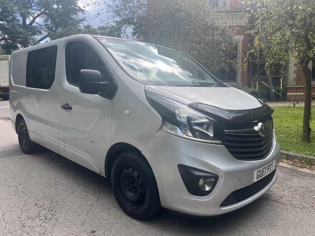 Vauxhall Vivaro Mpv Silver
