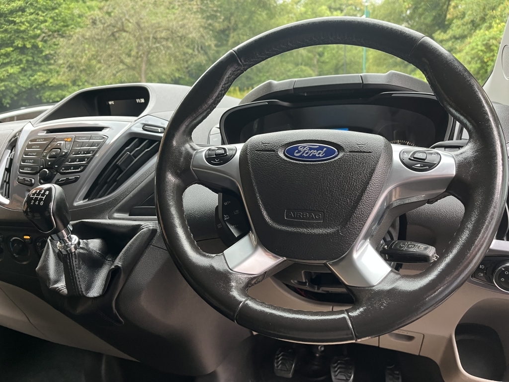 Ford Tourneo Custom Custom 2.0 310 Titanium Tdci 129 Bhp 5 Seat W Blue #24