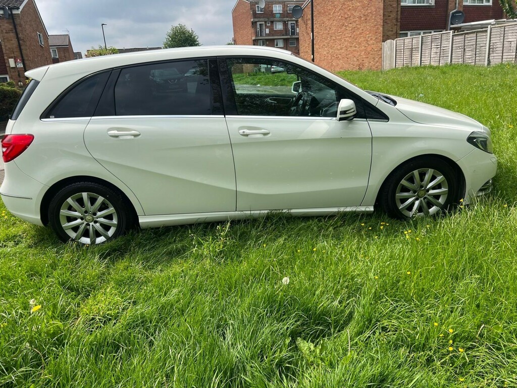 Mercedes-Benz B Class 1.6 B180 Sport White #6