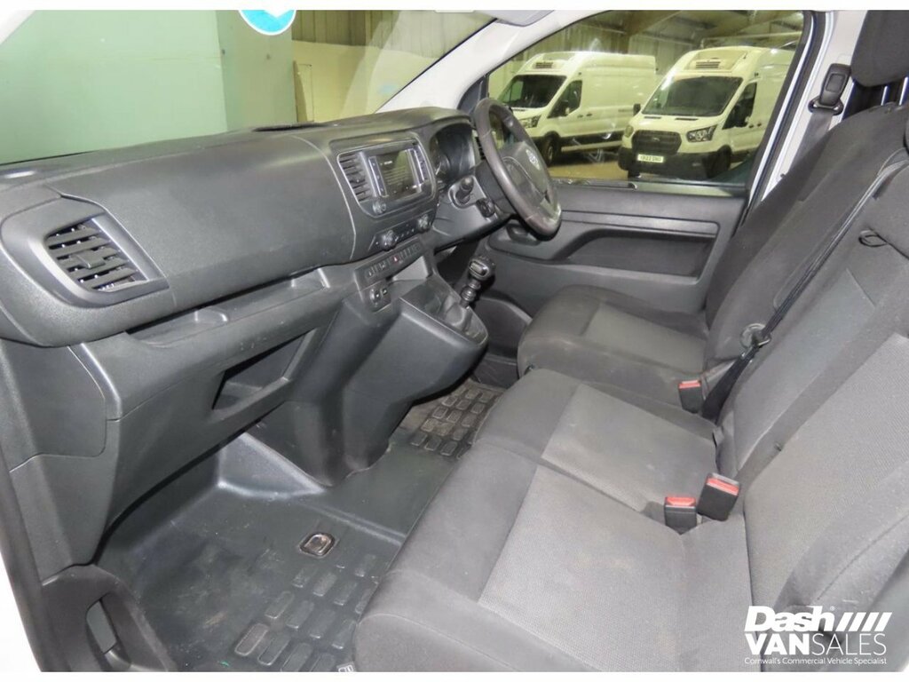 Vauxhall Vivaro Turbo D 2700 Pro White #4