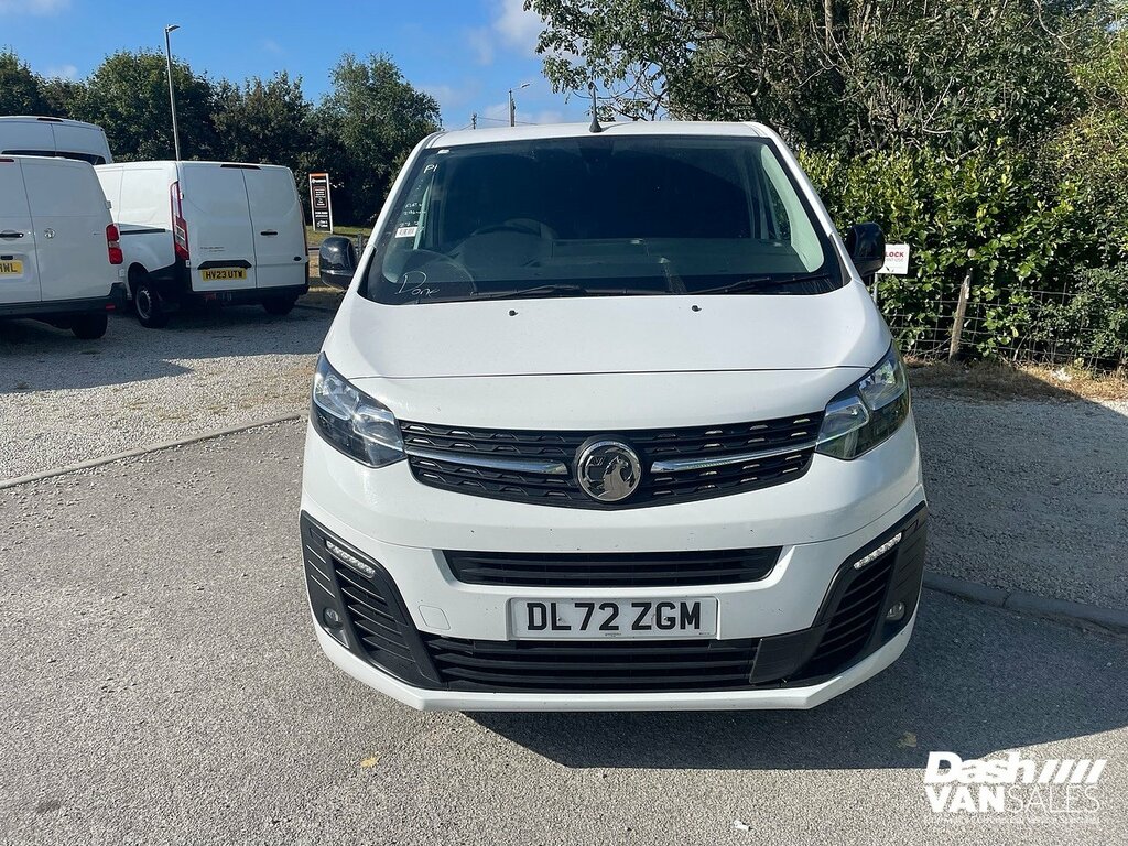 Vauxhall Vivaro 2700 Pro DL72ZGM White #2