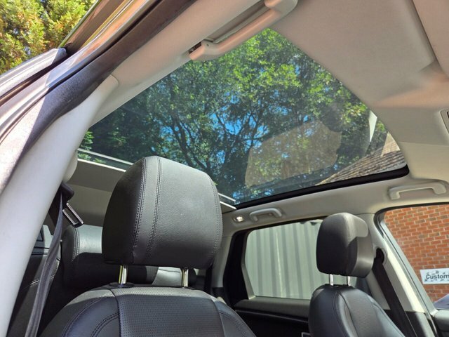 Land Rover Discovery Sport Td4 Se Tech Red #37
